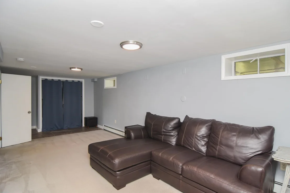Photo of 3 Greenleaf