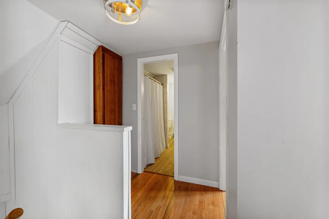 Photo of 128 Gale