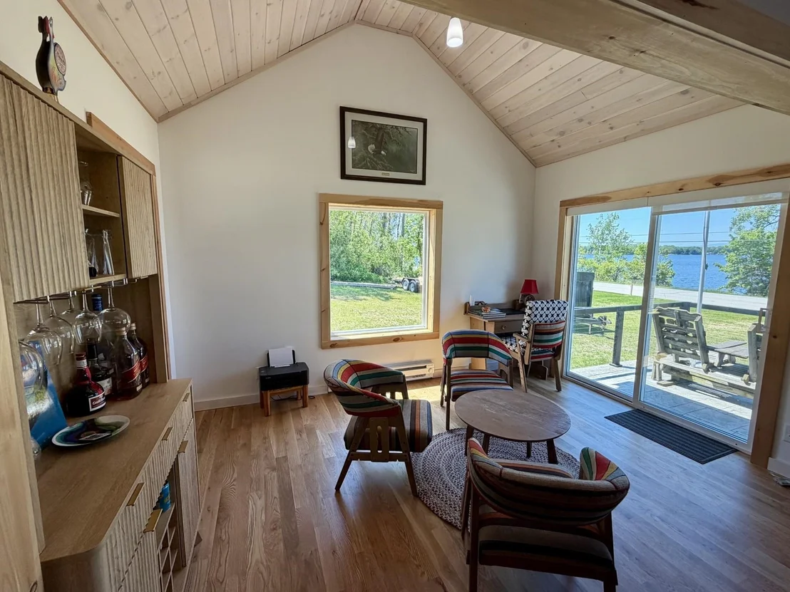 Photo of 3953 West Shore
