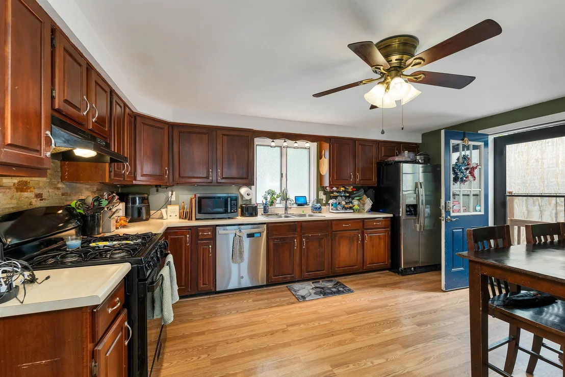 Photo of 42 Cameron