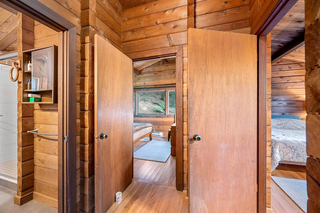 Photo of 17 Middle Pines