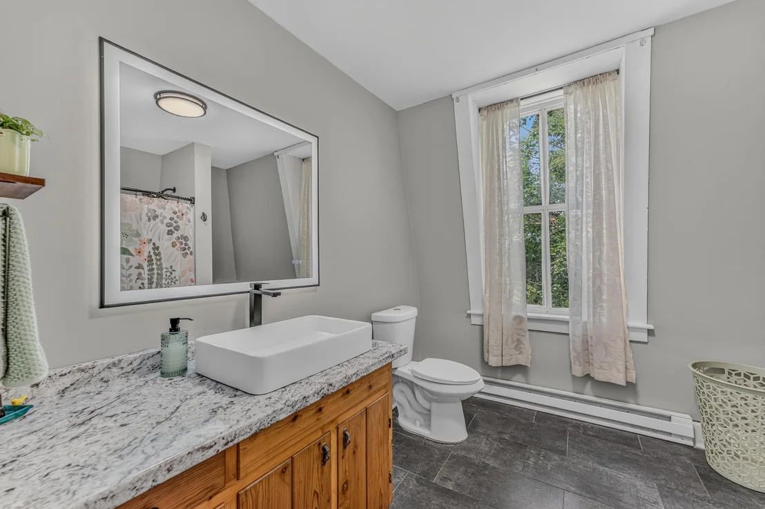 Photo of 59 S. Lunenburg