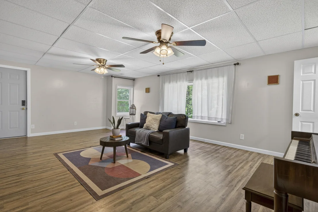 Photo of 112 Shaker