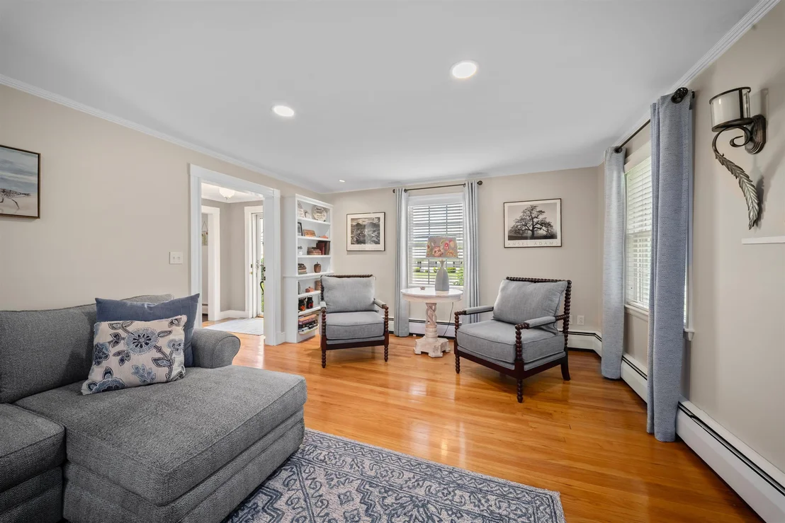 Photo of 232 Dover Point