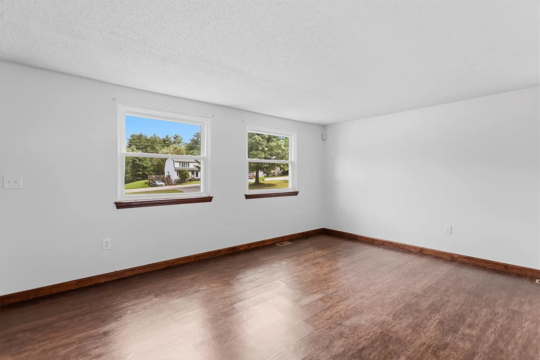 Photo of Unit UNITLUNITR at 31 Juniper