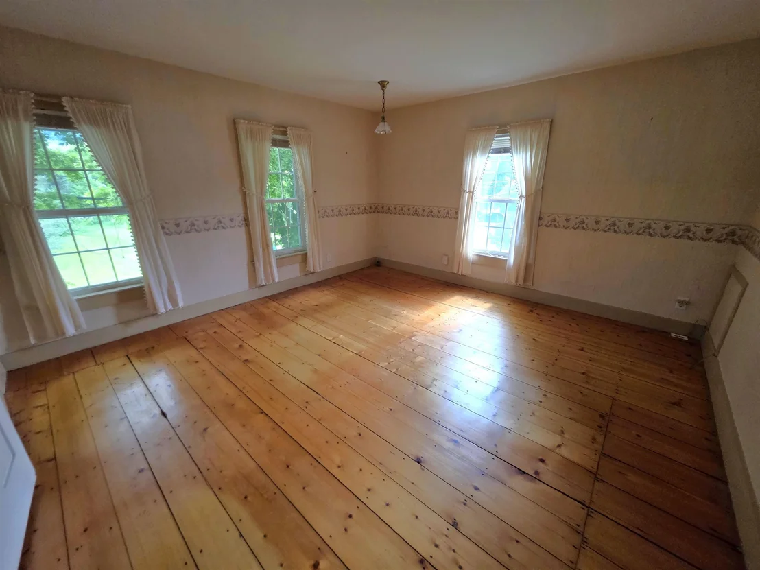 Photo of 15 Maple