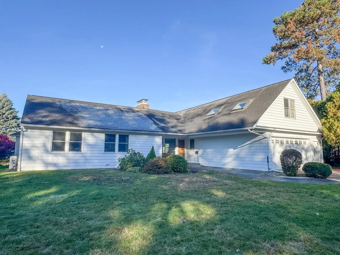Photo of 165 Crescent