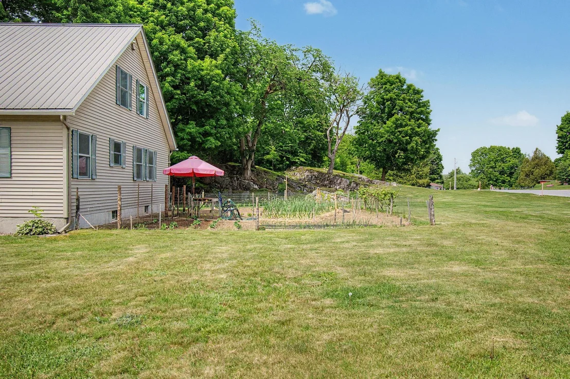 Photo of 2446 Carter Hill