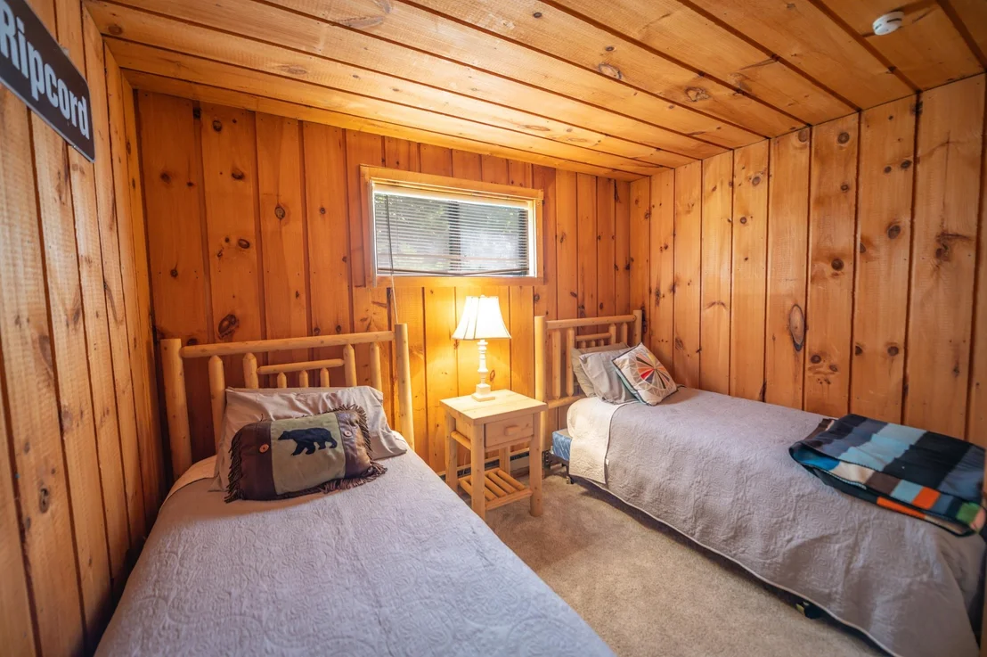 Photo of 15 Bears Den