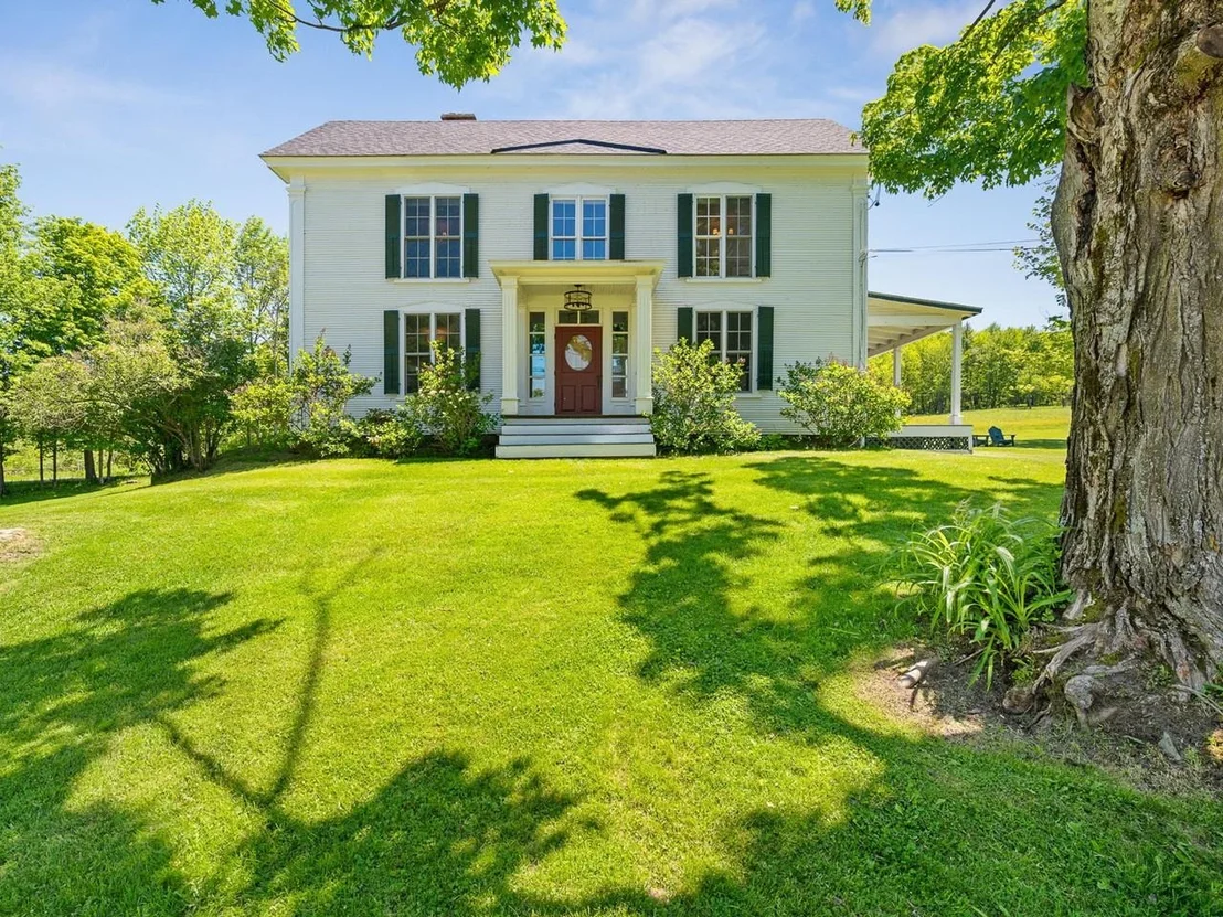 Photo of 609 Common