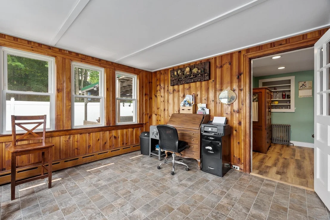 Photo of 32 Rollins