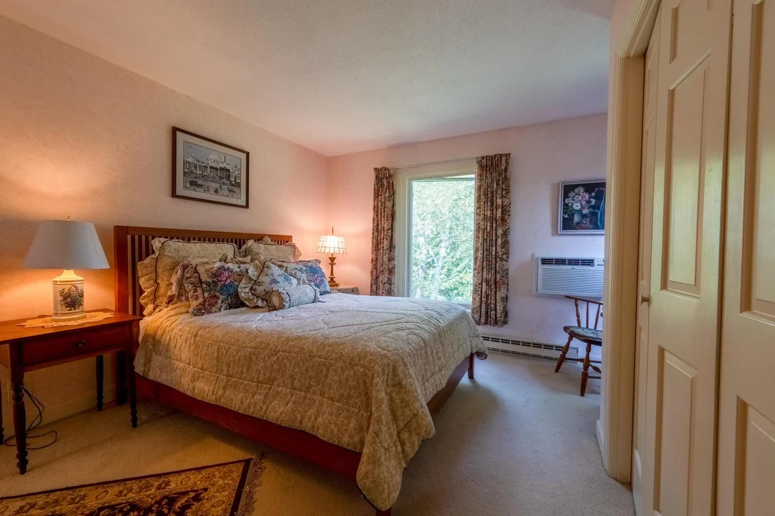 Photo of Unit 2A at 807 Murphys