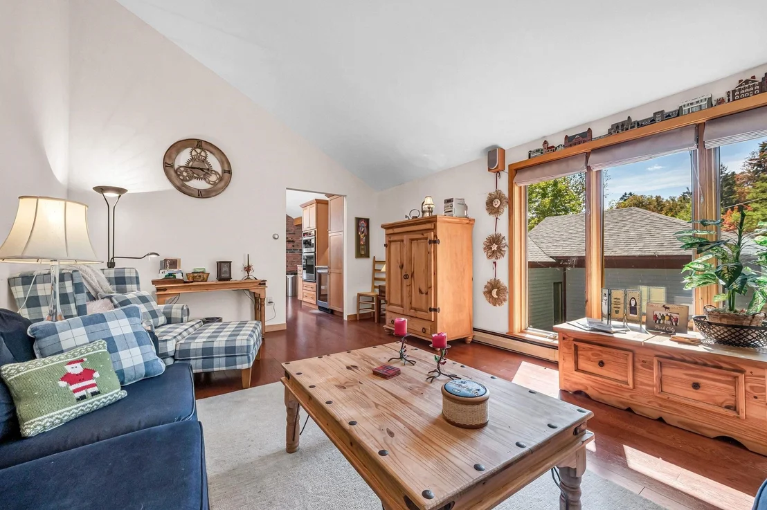 Photo of 33 Carinthia