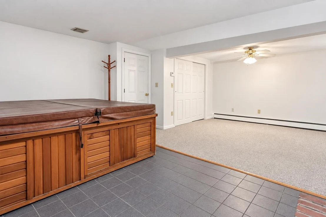 Photo of 12 Roundtree