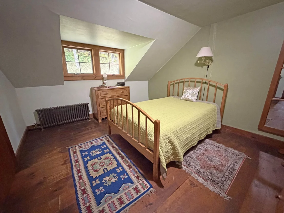 Photo of 220 Hale