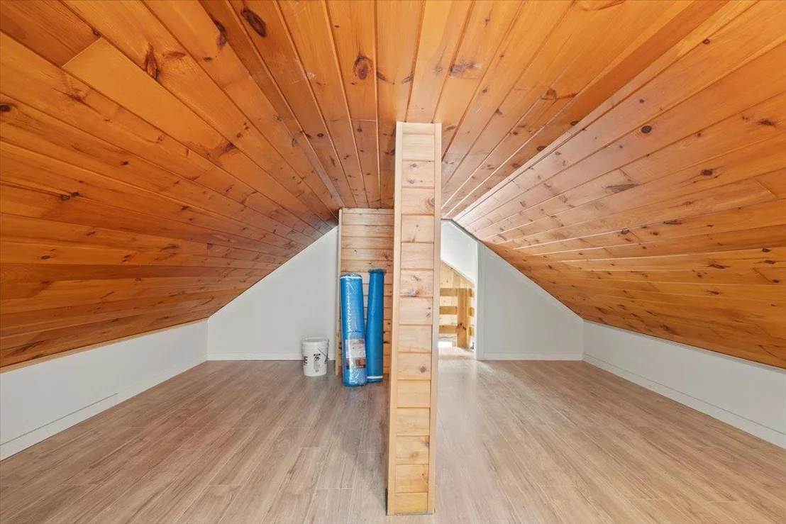 Photo of 3058 Perley