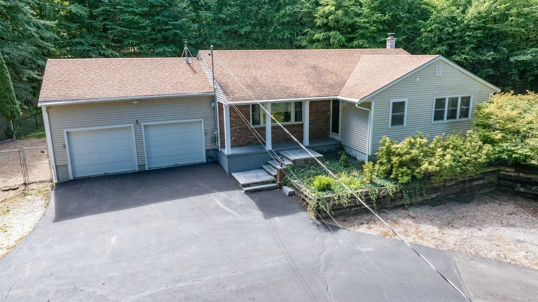 Photo of 22 Roblin