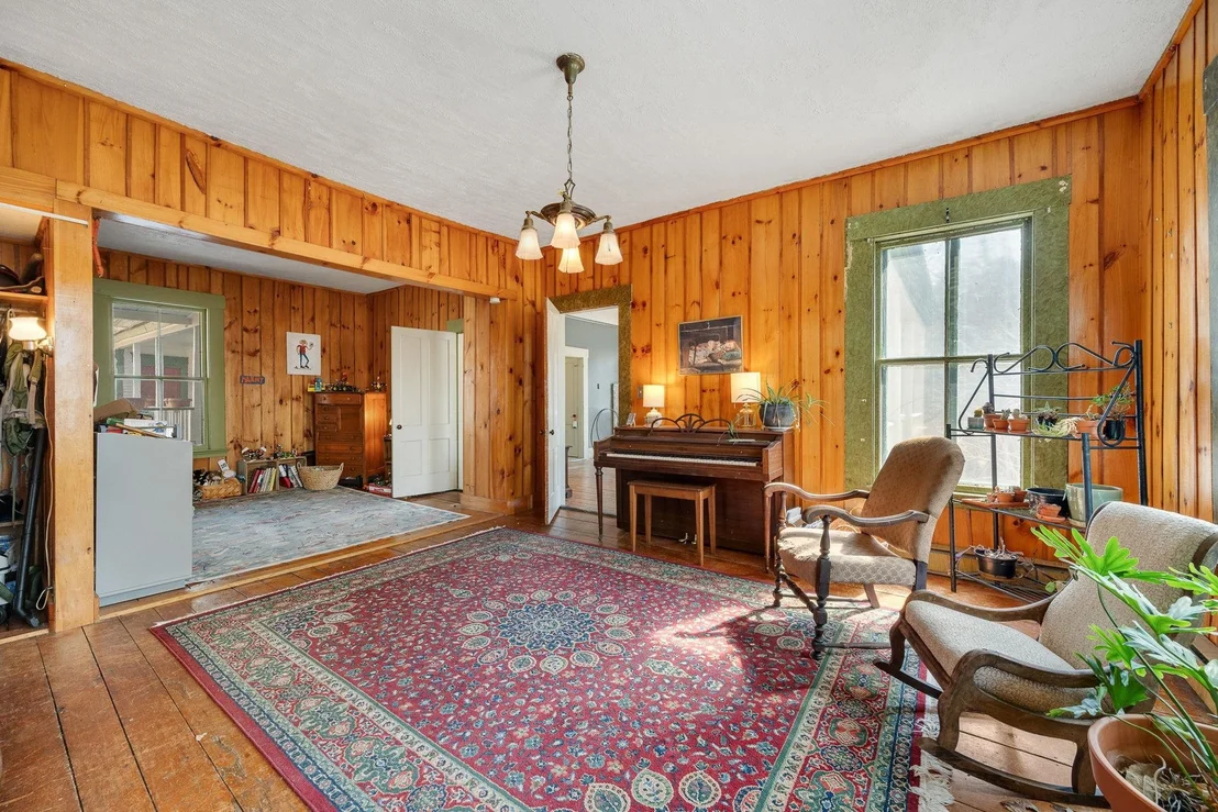 Photo of 546 Anderson