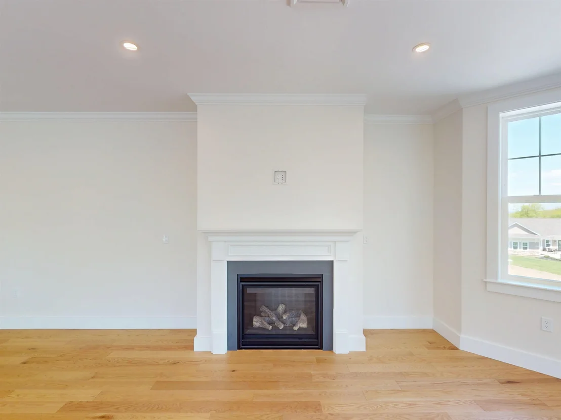 Photo of Unit 302 at 4 Longview