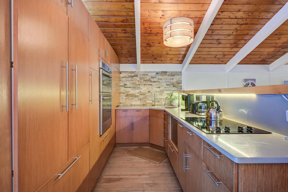 Photo of 400 Rolling Ridge
