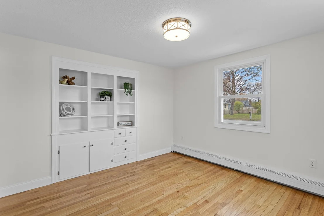 Photo of 12 Hemlock
