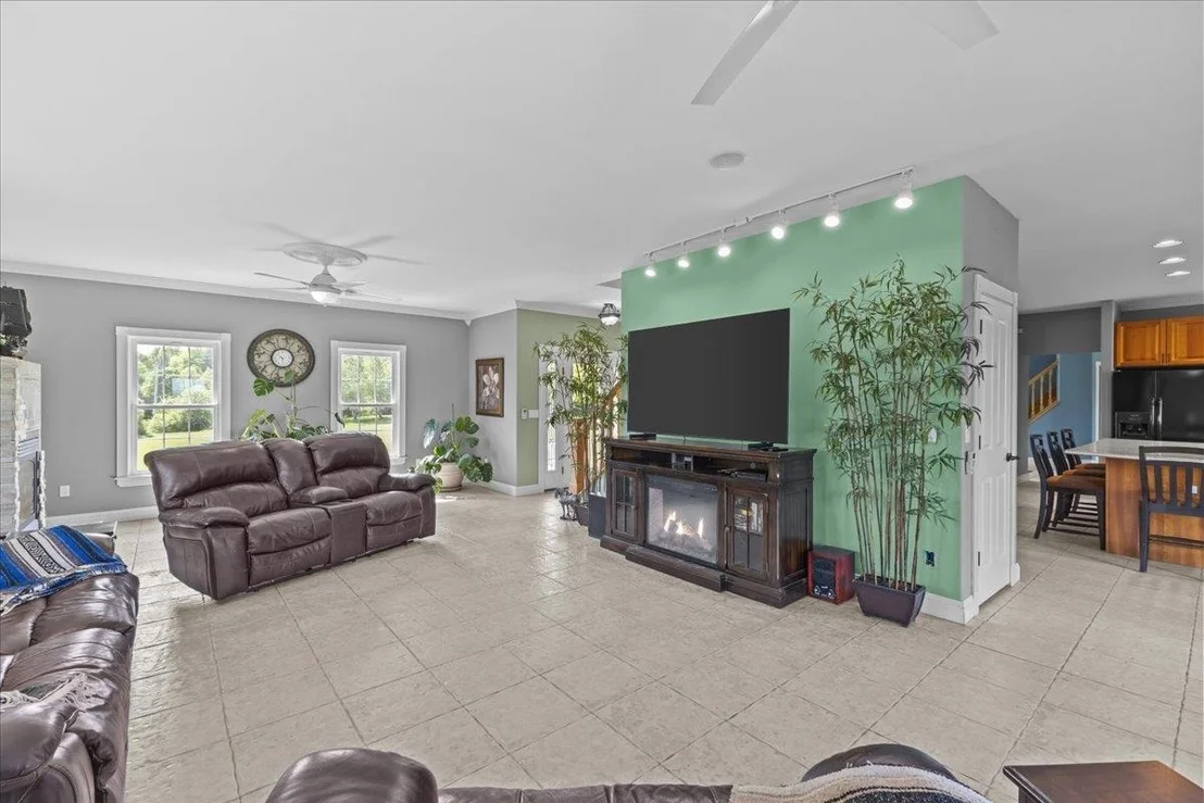 Photo of 413 Hibbard
