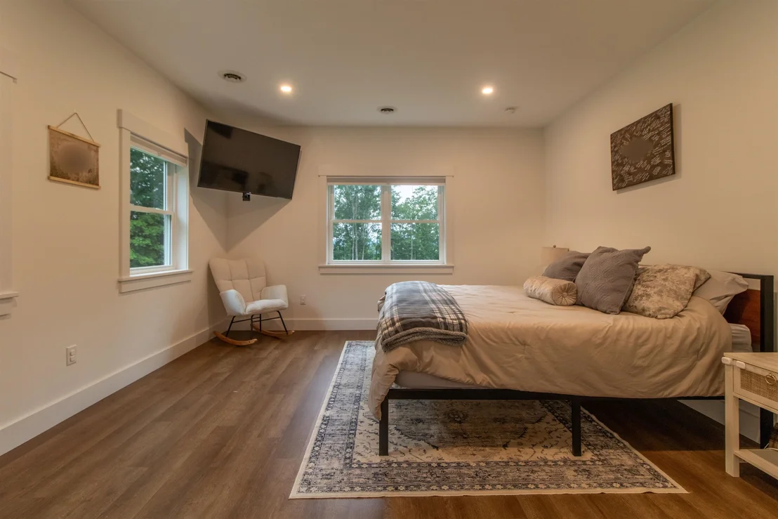 Photo of 559 Spencer Hill
