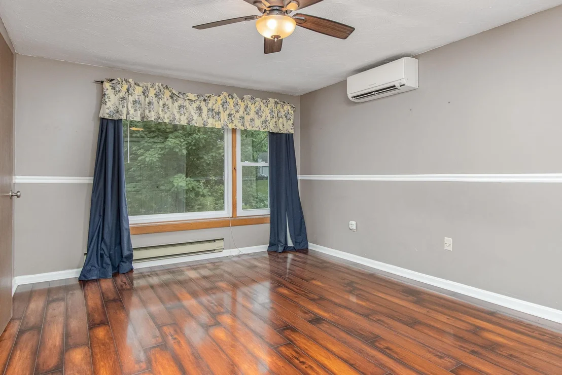 Photo of 20 Redfield