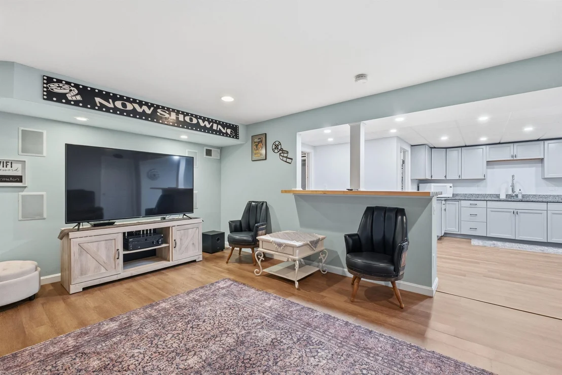 Photo of 369 Morrill
