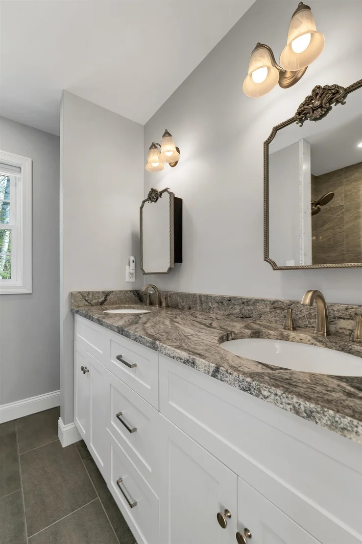 Photo of 84 Maple