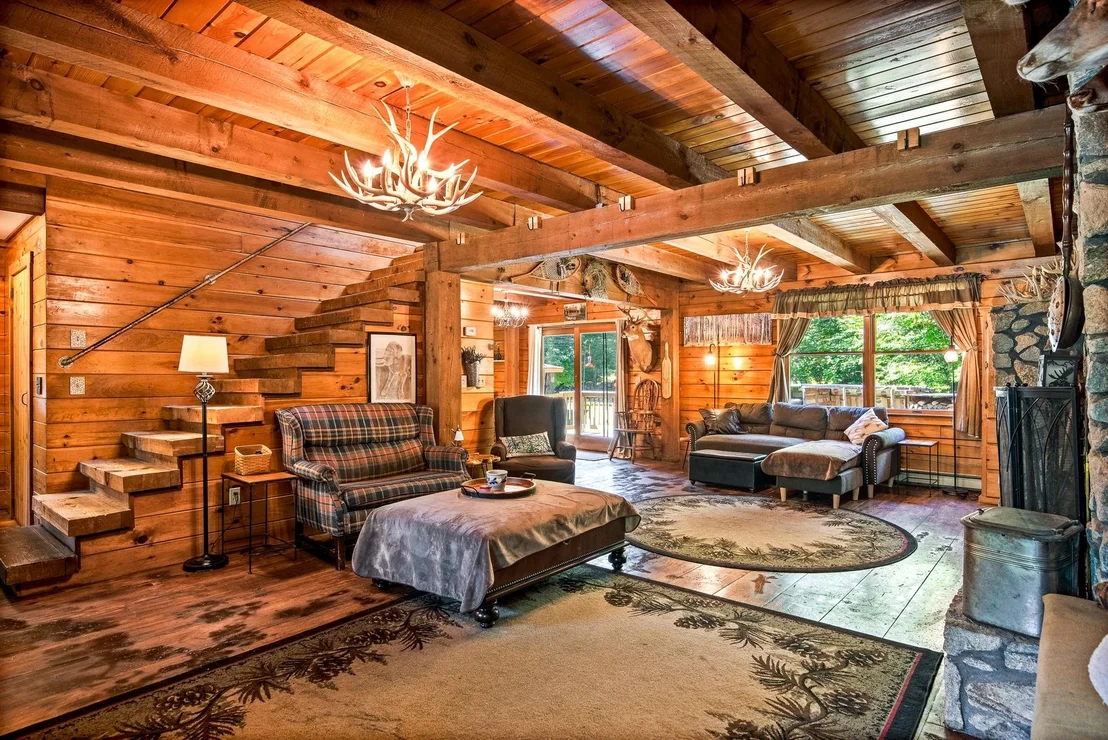 Photo of 708 2Nd Crown Point