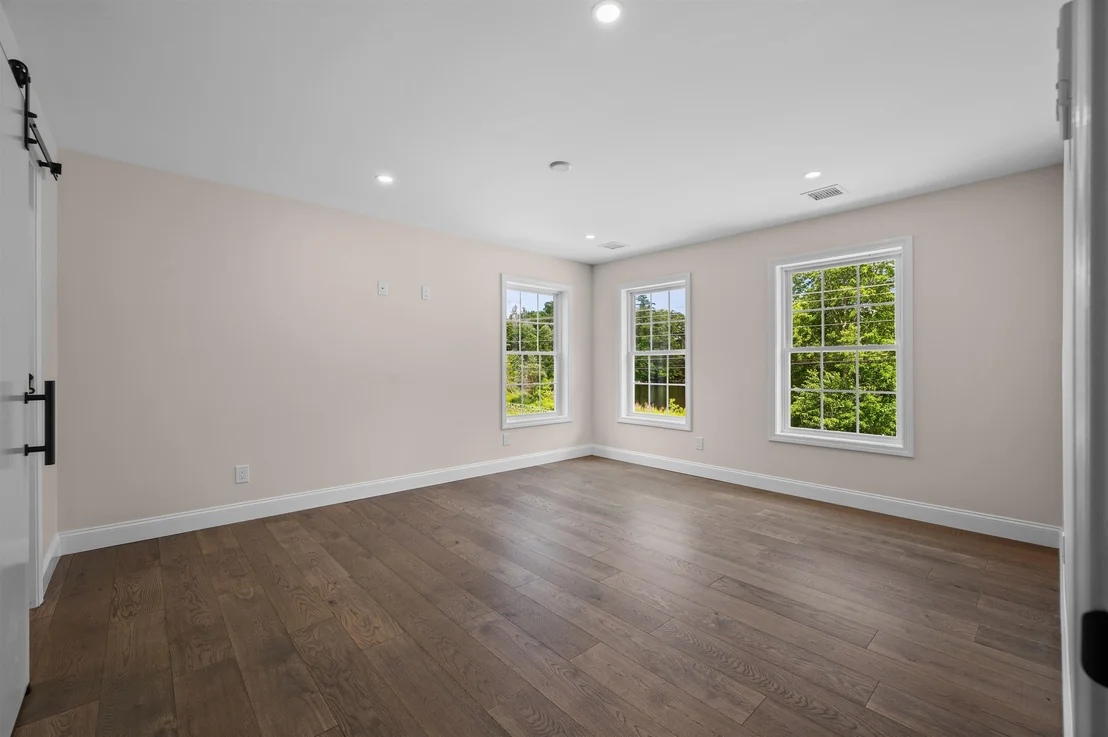 Photo of 335 Raymond