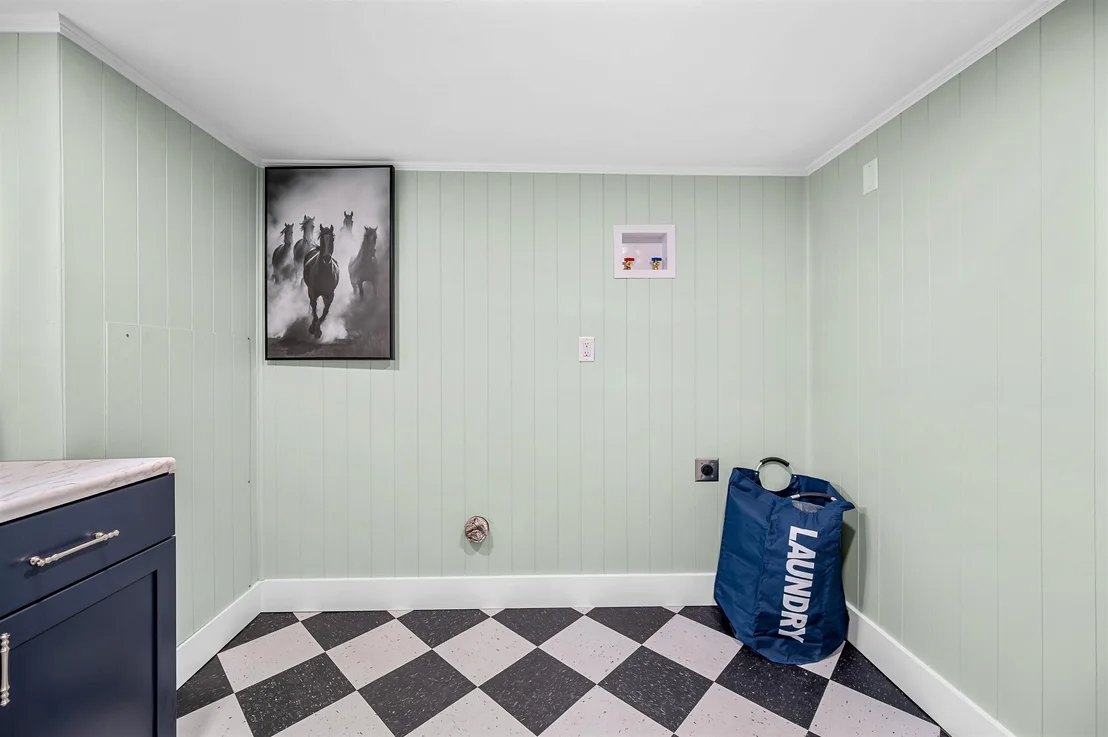 Photo of 321 State