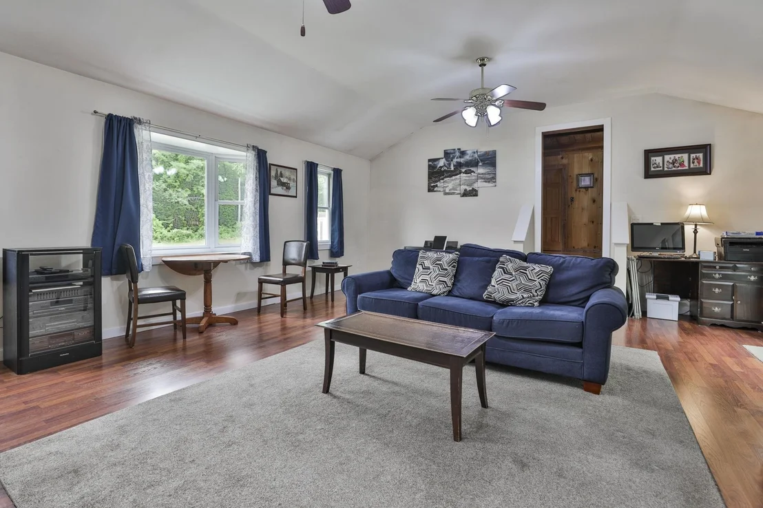 Photo of 10 N Mason