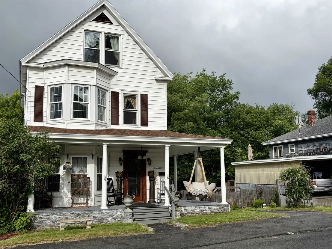 Photo of 355 Willard