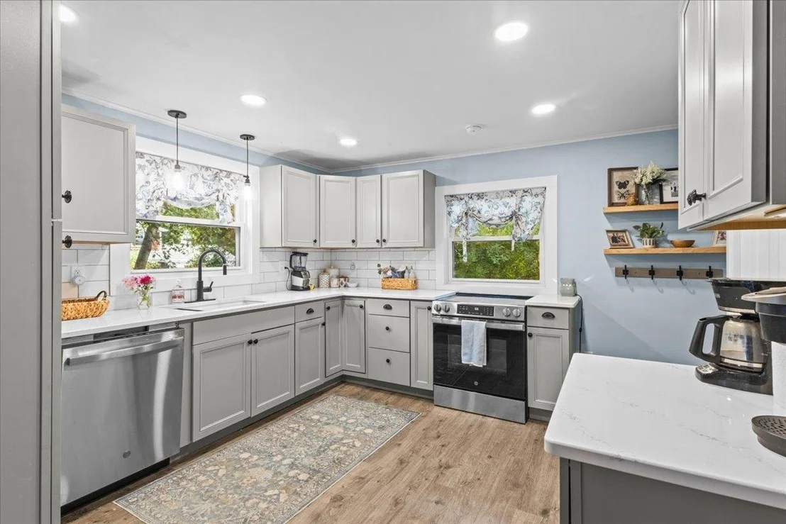 Photo of 6 Edgewood
