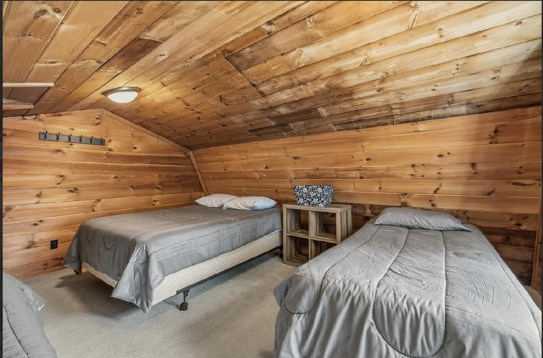 Photo of 2142 Halls Stream