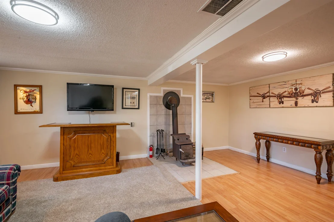 Photo of 103 Jay