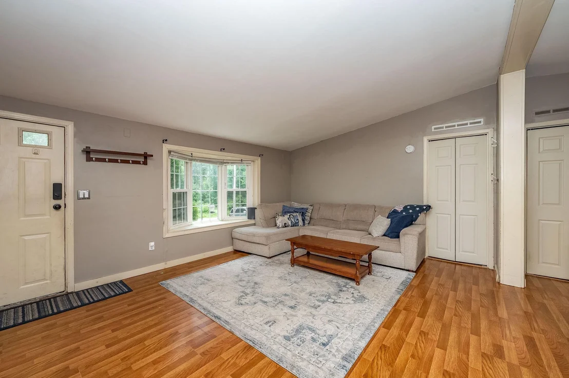 Photo of 446 Emerald