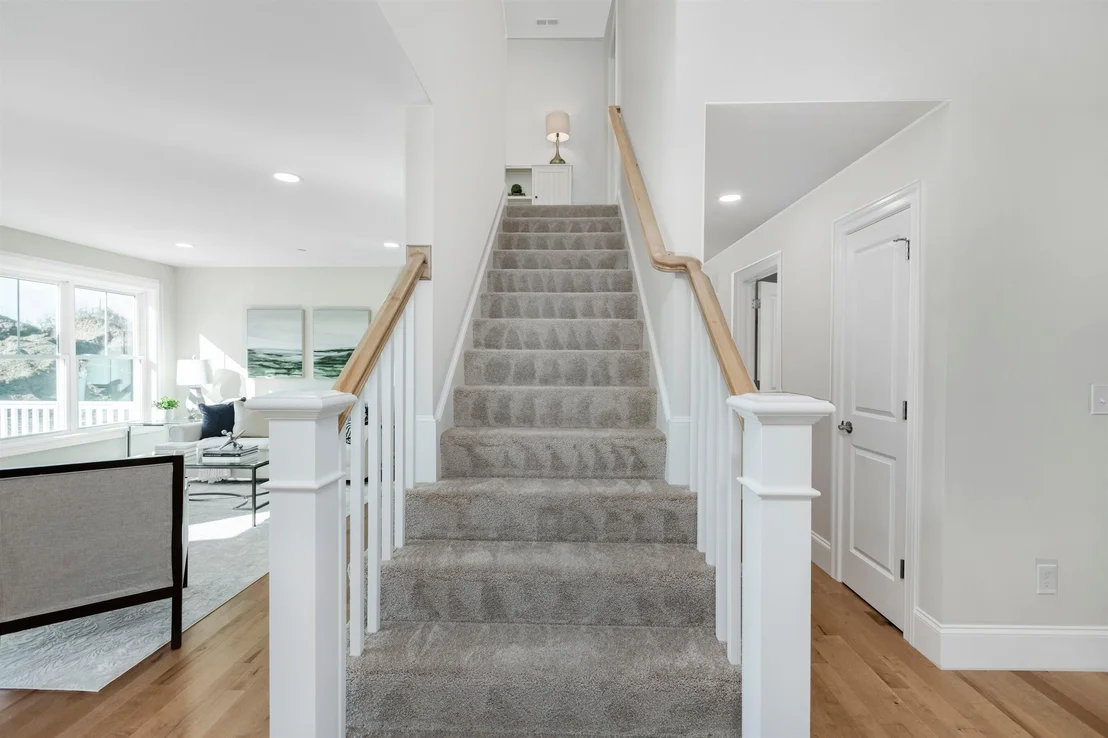 Photo of 8 Acadia