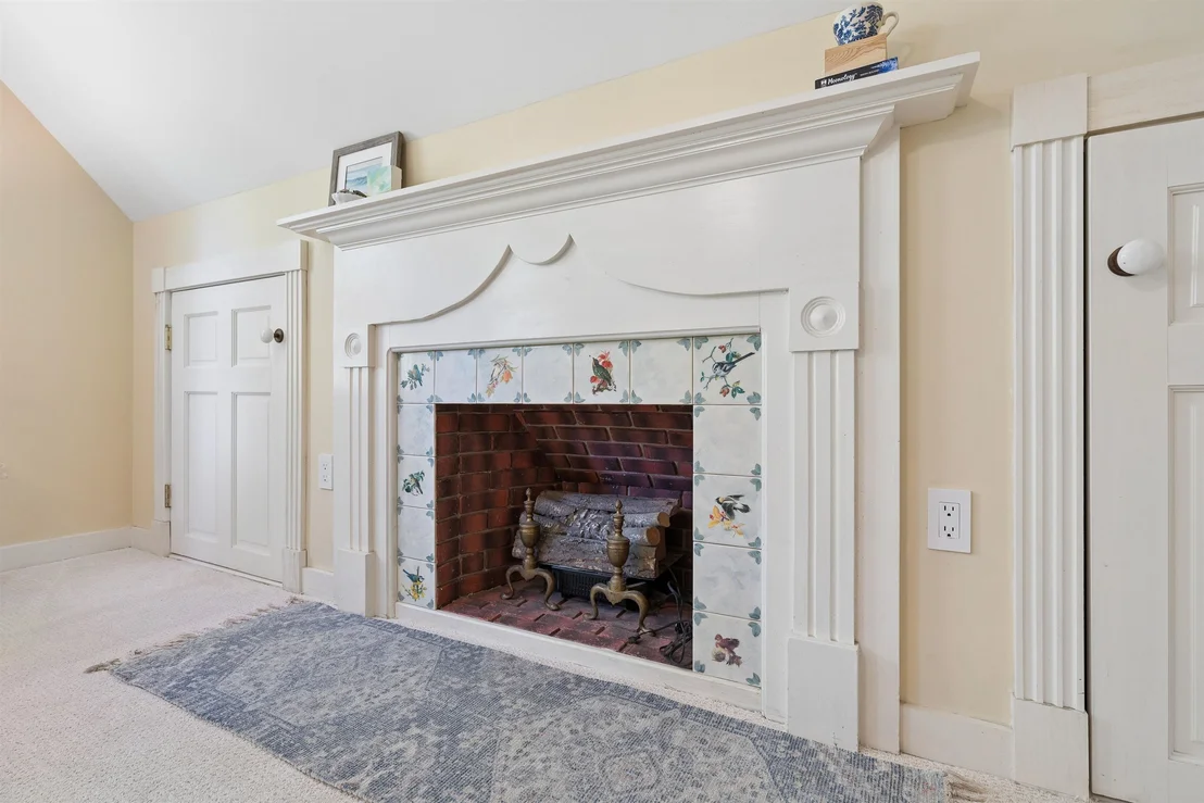 Photo of 71 Old Oak
