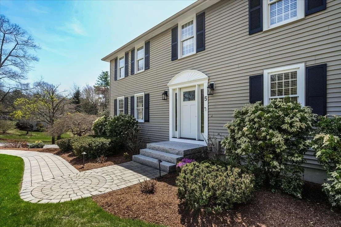 Photo of 5 Nutfield