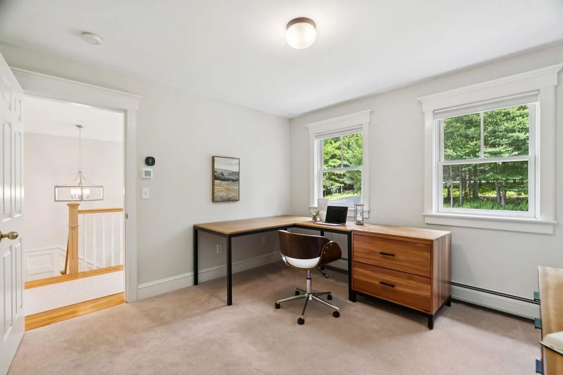 Photo of 647 Putnam Forest