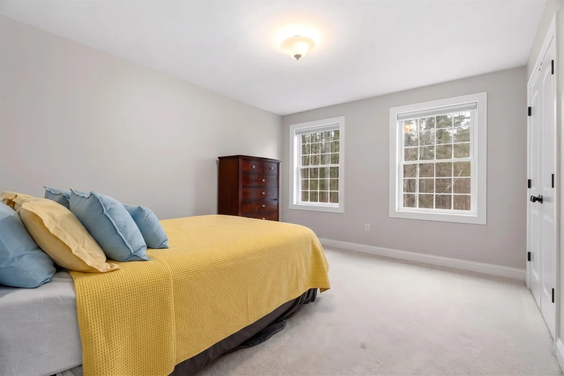 Photo of 18 Longmeadow