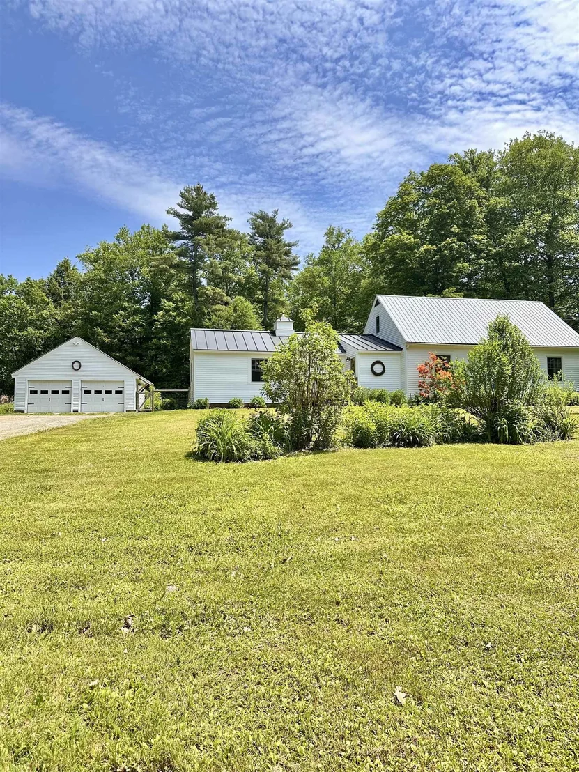 Photo of 720 Pine Banks