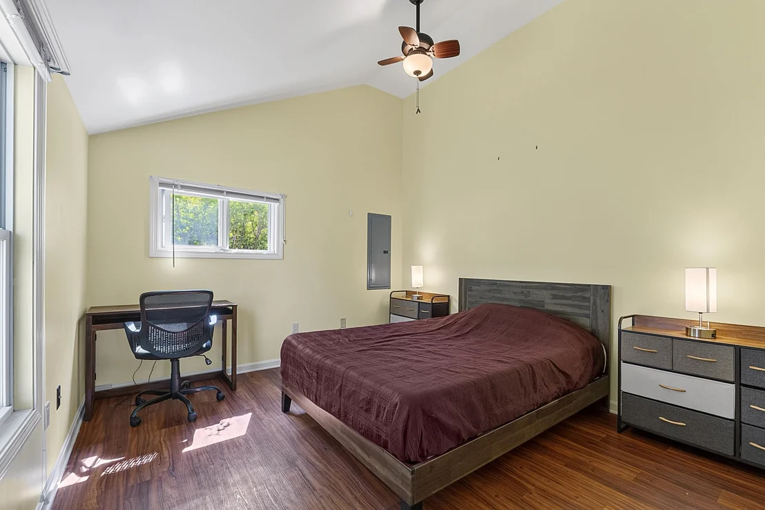 Photo of 6 Hideaway