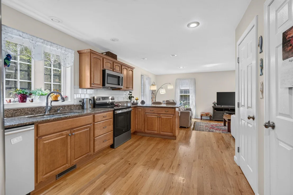 Photo of 14 Holton