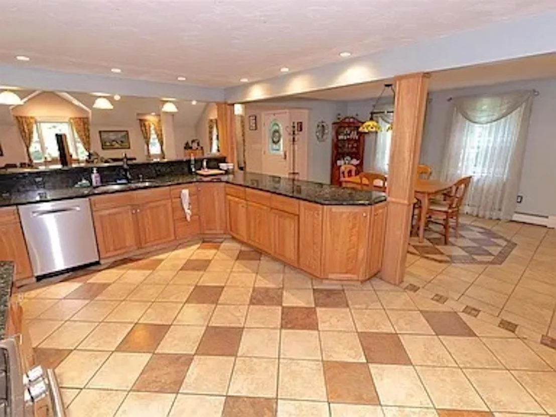 Photo of 25 Hickory