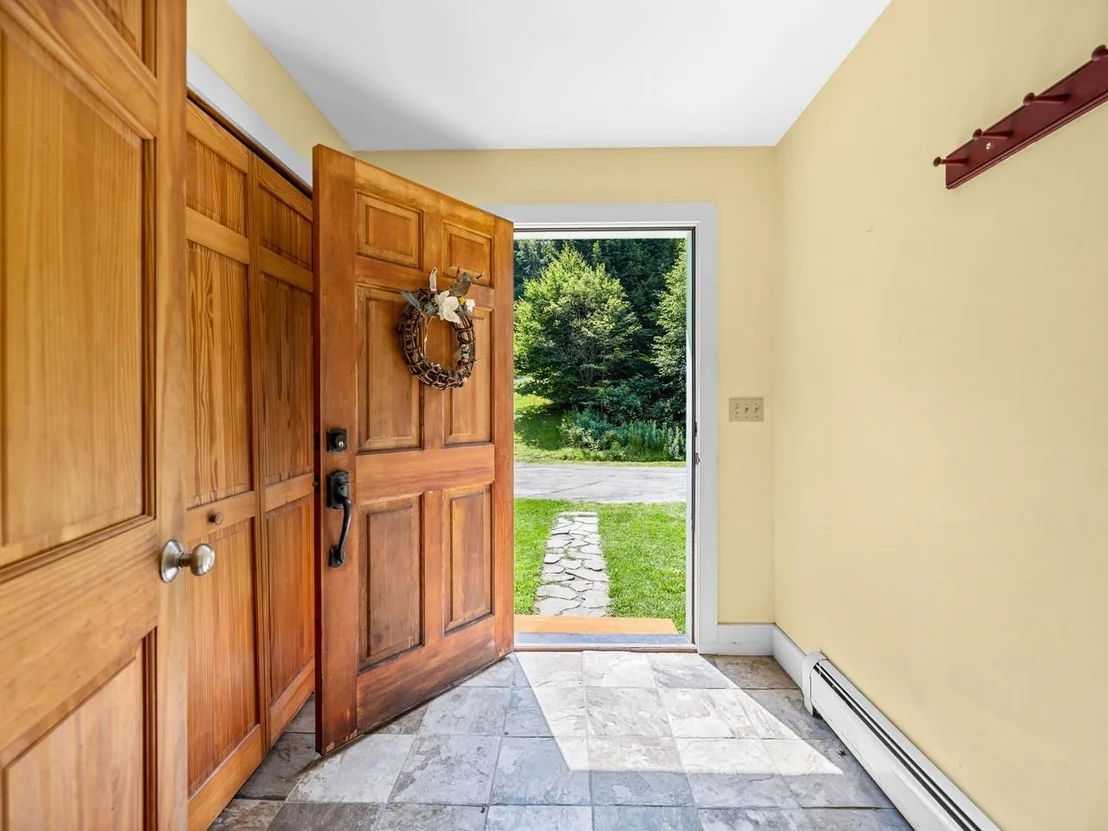 Photo of 210 Rowell Hill