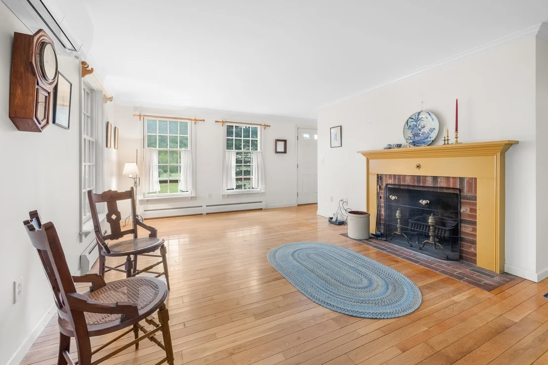 Photo of 136 Fox Run